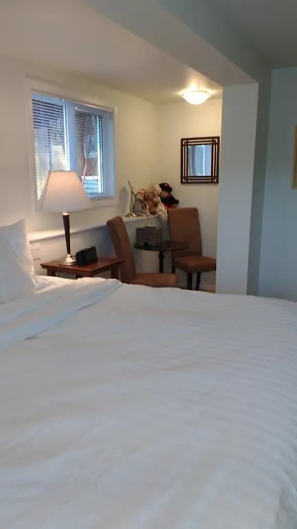 Hummers Haven Bed And Breakfast Duncan Canada